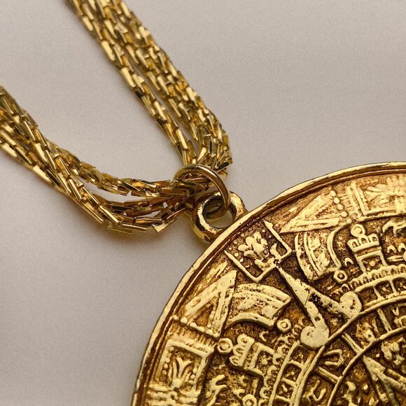 Vintage Alva Museum Replicas Aztec Calendar Stone Medallion Relic Gold Necklace - Picture 8 of 13